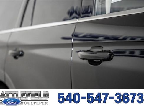 New 2025 Ford Expedition Active image 19