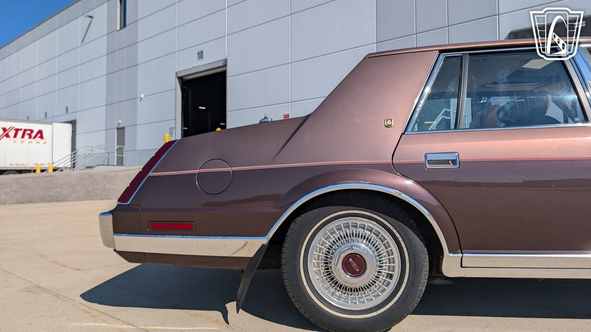 Used 1987 Lincoln Continental Signature RWD image 37