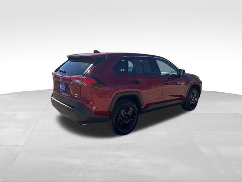 Used 2024 Toyota RAV4 LE image 7