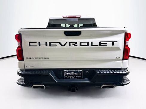 Used 2024 Chevrolet Silverado 1500 LT Trail Boss w/ LT Trail Boss Premium Package AWD/4WD image 9