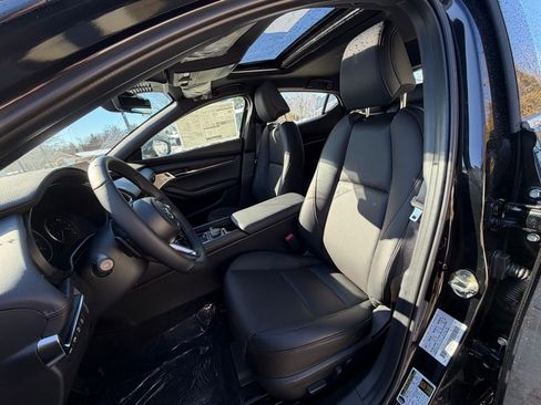 New 2026 MAZDA MAZDA3 Hatchback w/Premium Plus Pkg image 22