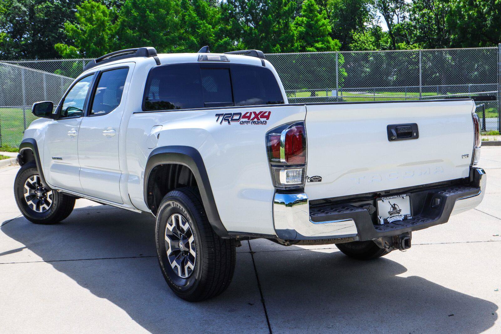 Used 2020 Toyota Tacoma TRD Off-Road AWD/4WD image 17