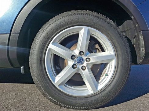 Used 2018 Ford Explorer XLT w/ Equipment Group 201A image 8