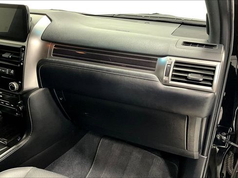 Used 2023 Lexus GX 460 Premium image 19