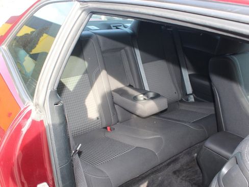 Used 2018 Dodge Challenger SXT image 14