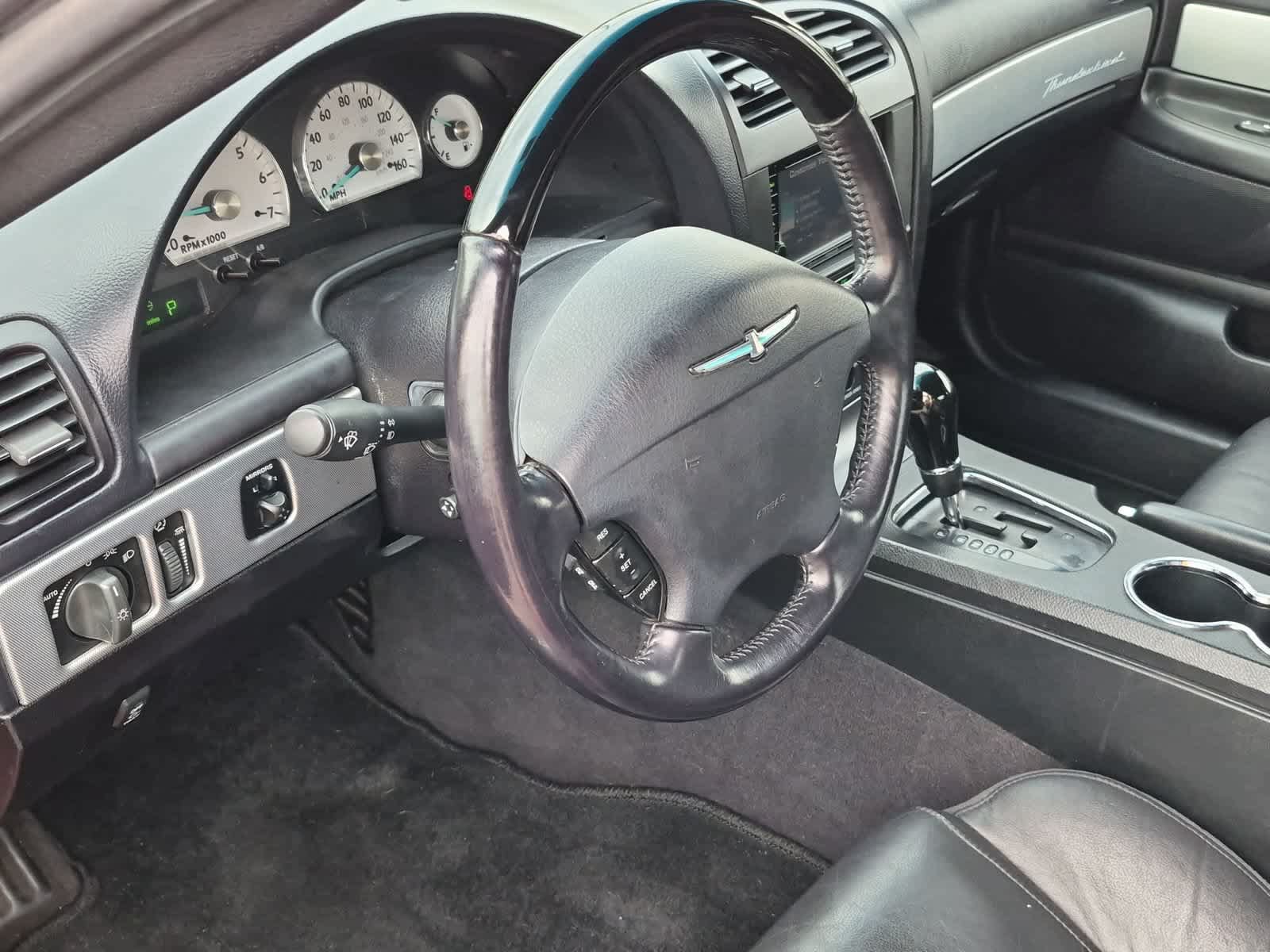 Used 2005 Ford Thunderbird RWD image 10