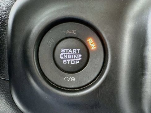 Used 2023 Jeep Wrangler Unlimited Rubicon 4xe AWD/4WD image 26