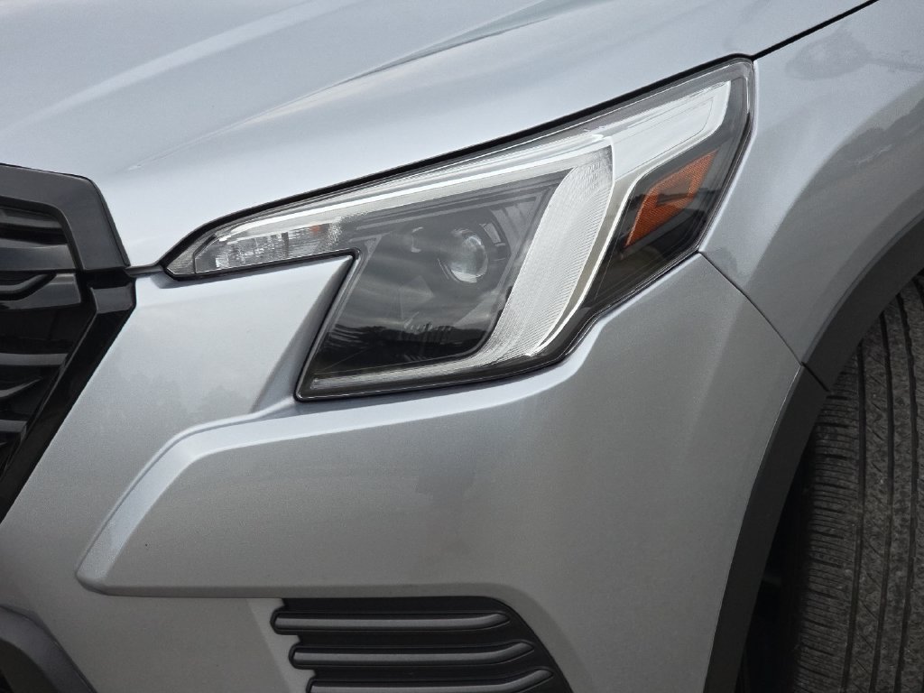 Used 2024 Subaru Forester Limited AWD/4WD image 28