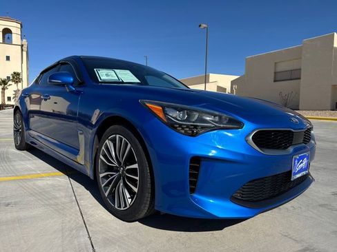 Used 2018 Kia Stinger Premium image 7