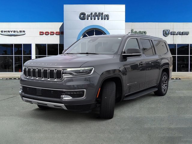 Used 2024 Jeep Wagoneer L Series II w/ Flexible Seating Group RWD image 11