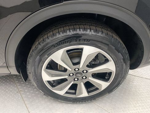 Used 2024 Ford Escape Platinum AWD/4WD image 10