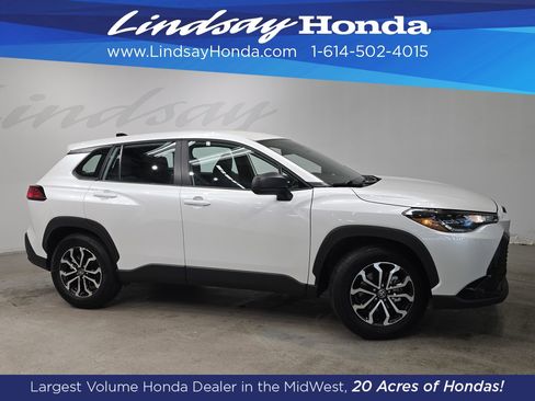 Used 2025 Toyota Corolla Cross AWD Hybrid image 3