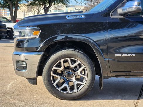 Used 2025 RAM 1500 Laramie image 9