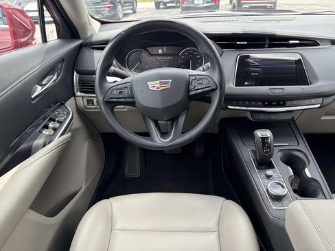 Used 2019 Cadillac XT4 Luxury image 17