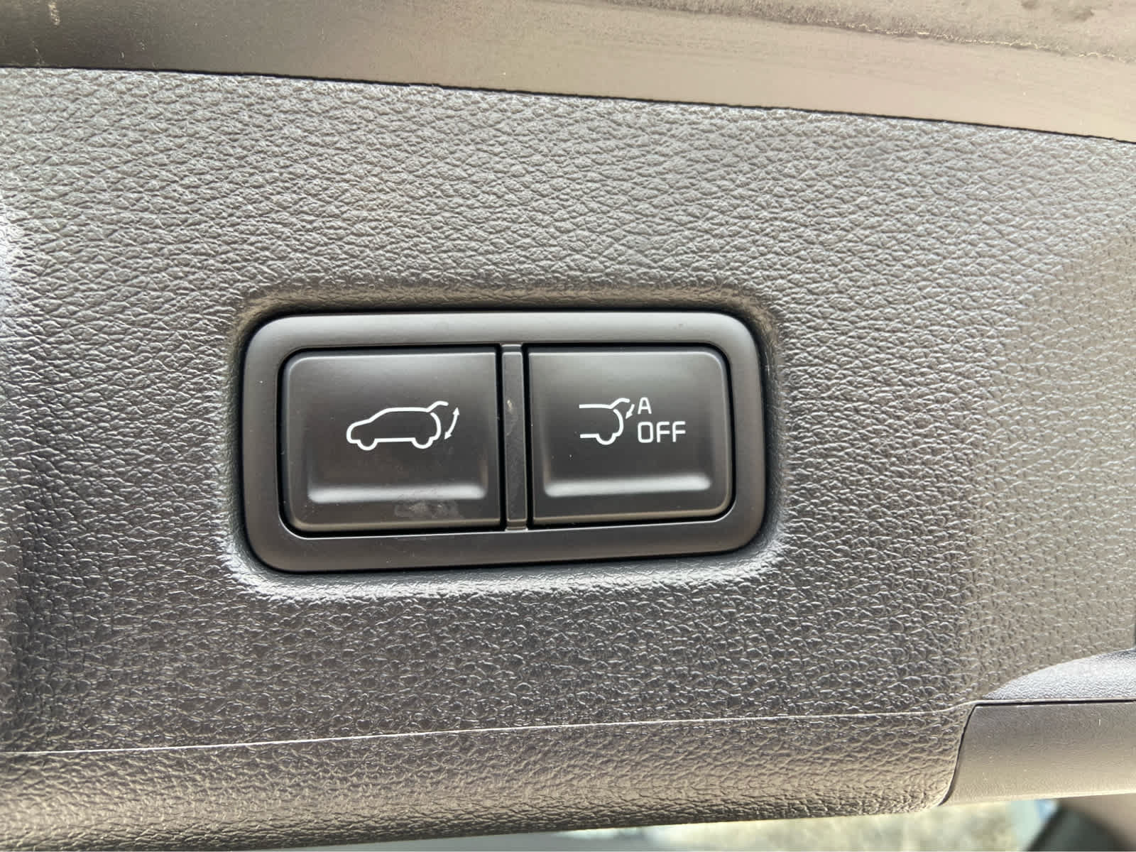 Used 2025 Kia Telluride EX w/ EX Captain's Chair Package FWD image 9