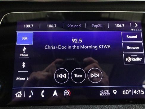 Used 2019 Cadillac XT4 Premium Luxury w/ Enhanced Visibility Package AWD/4WD image 15