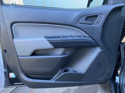 Used 2022 Chevrolet Colorado W/T w/ Custom Special Edition image 15