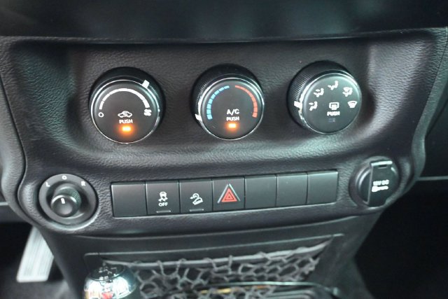 Used 2016 Jeep Wrangler Sport w/ Quick Order Package 24S AWD/4WD image 22