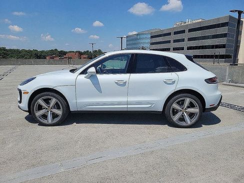 Used 2024 Porsche Macan Turbo image 2