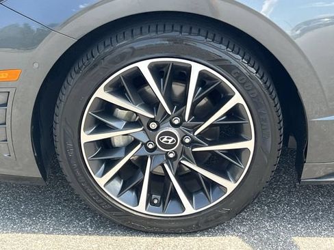 Used 2023 Hyundai Sonata Limited w/ Preferred Accessory Package FWD image 44