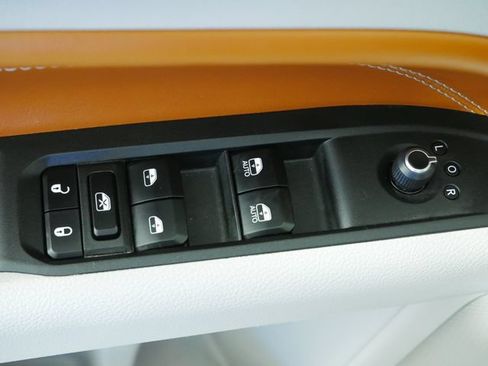 Certified 2023 Jeep Compass Limited w/ Elite Group AWD/4WD image 23