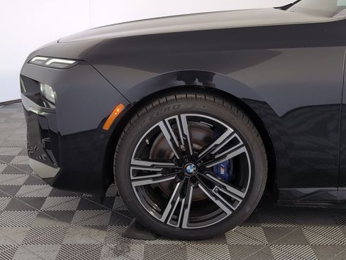 New 2025 BMW i7 xDrive60 w/ Premium Package image 9