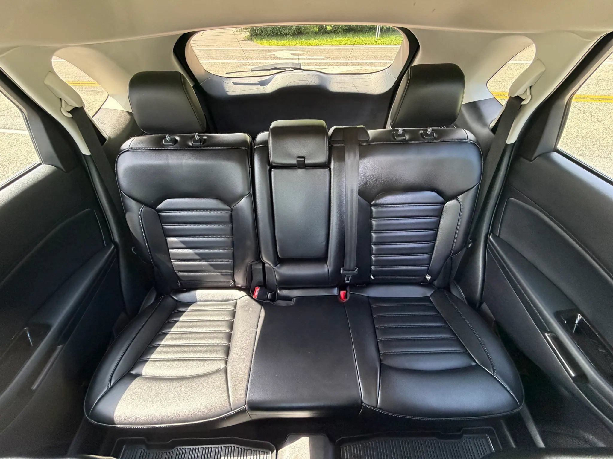Used 2019 Ford Edge SEL w/ Equipment Group 201A AWD/4WD image 17