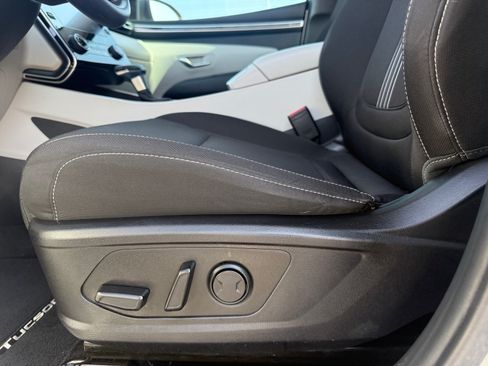 Used 2023 Hyundai Tucson SEL FWD image 10