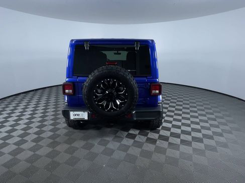Used 2018 Jeep Wrangler Unlimited Sahara image 8
