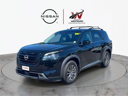 Used 2023 Nissan Pathfinder SV w/ Black Appearance Package AWD/4WD image 4