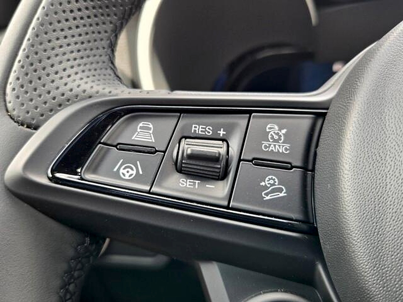 New 2026 Alfa Romeo Stelvio Sprint w/ Convenience Package AWD/4WD image 13