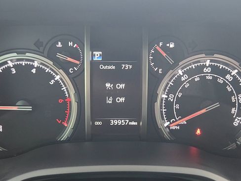 Used 2024 Toyota 4Runner TRD Off-Road Premium AWD/4WD image 11