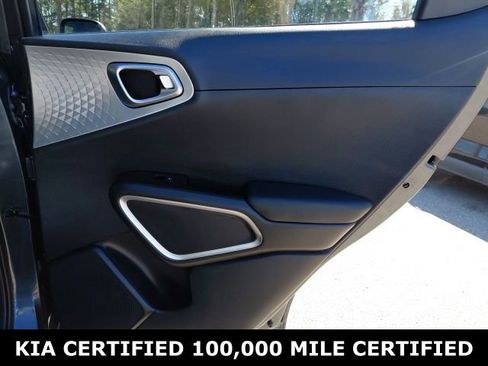 Certified 2025 Kia Soul LX image 24