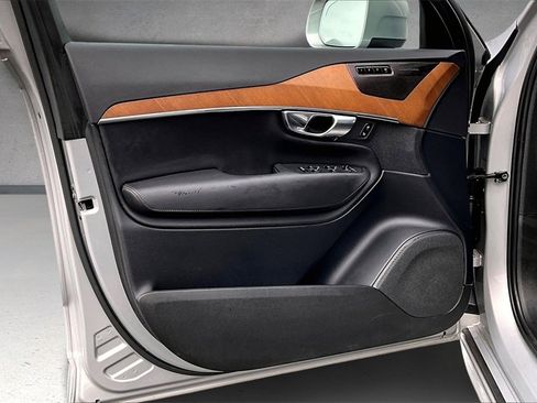 Certified 2023 Volvo XC90 B6 Plus image 20