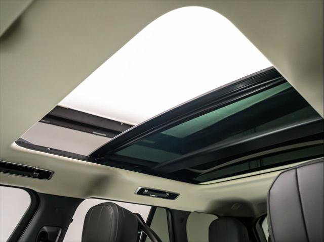 New 2026 Land Rover Range Rover SE AWD/4WD image 13