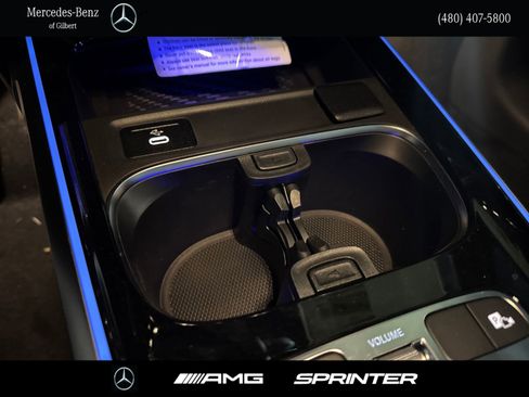 New 2025 Mercedes-Benz GLB 250 image 25