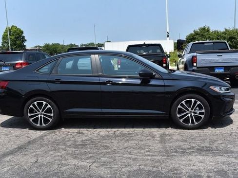 Certified 2025 Volkswagen Jetta Sport FWD image 5