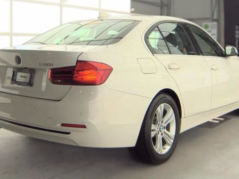 Used 2017 BMW 330i xDrive Sedan AWD/4WD image 3