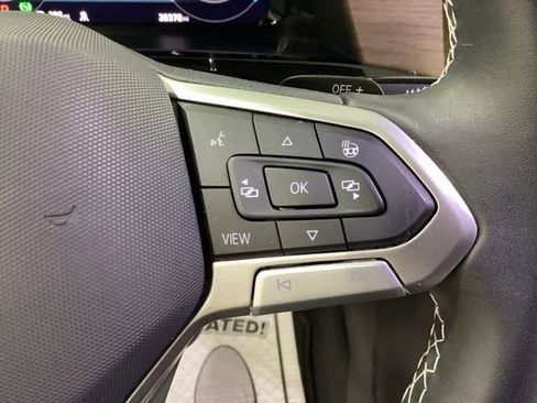 Used 2024 Volkswagen Atlas SE image 22