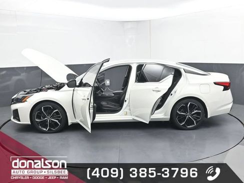 Used 2023 Nissan Altima 2.5 SR FWD image 22