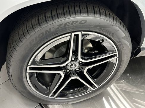 New 2026 Mercedes-Benz GLS 450 4MATIC image 21