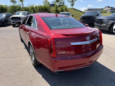 Used 2013 Cadillac XTS Luxury w/ Driver Awareness Package FWD image 9