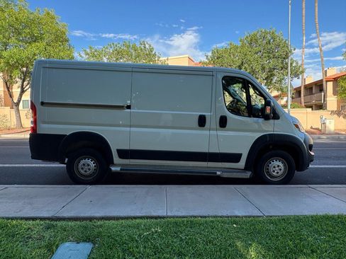 Used 2025 RAM ProMaster 2500 w/ U-Haul Equipment Group FWD image 54