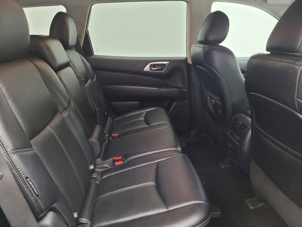 Used 2019 Nissan Pathfinder SL FWD image 19