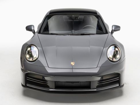 Used 2026 Porsche 911 Carrera T RWD image 5