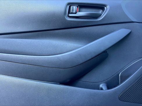 Used 2022 Toyota Corolla LE image 15