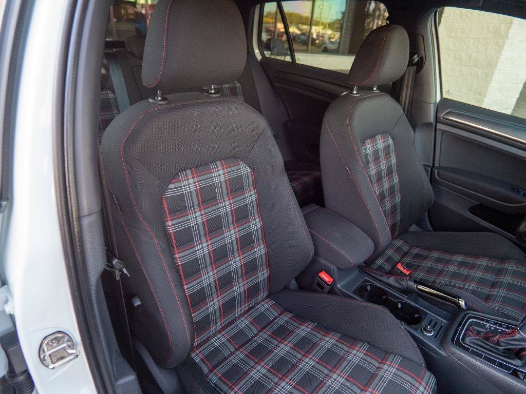 Used 2019 Volkswagen GTI SE FWD image 23