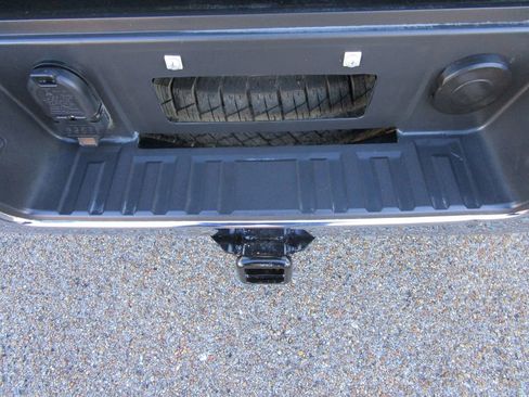 Used 2018 GMC Sierra 1500 SLT image 17