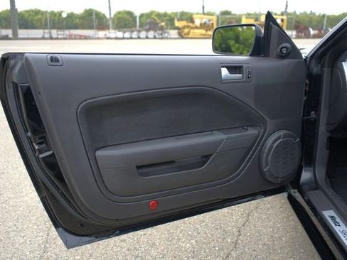 Used 2006 Ford Mustang GT Premium image 58