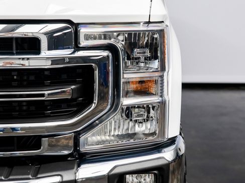 Used 2021 Ford F250 Lariat w/ Lariat Value Package image 5